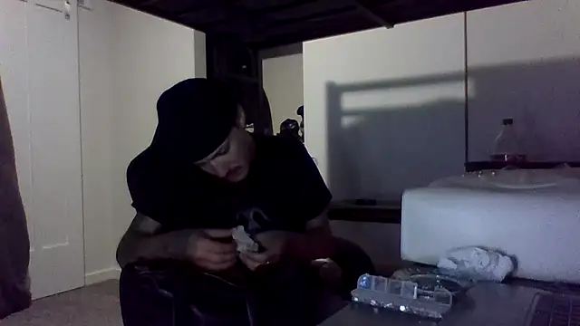Snapshot of Jbenz420 chatting on 06-14-26, 09:39 Jbenz420 online show from 06-14-26, 09:39
