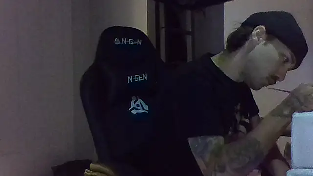Snapshot of Jbenz420 chatting on 06-16-26, 02:30 Jbenz420 online show from 06-16-26, 02:30