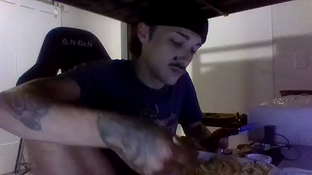 Snapshot of Jbenz420 chatting on 07-02-26, 02:33 Jbenz420 online show from 07-02-26, 02:33