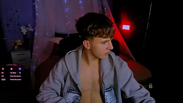 Snapshot of travis_wolf_ chatting on 11-05-25, 07:58 travis wolf online show from 11-05-25, 07:58