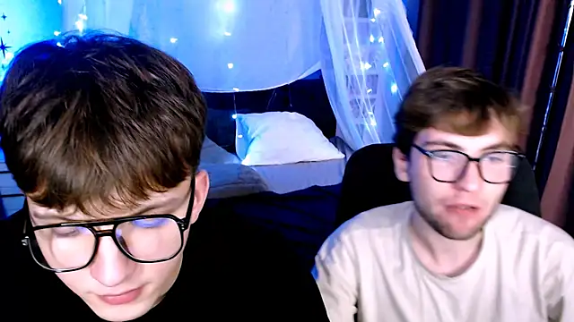 Snapshot of travis_wolf_ chatting on 11-20-25, 08:41 travis wolf online show from 11-20-25, 08:41