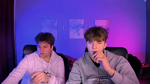 Snapshot of travis_wolf_ chatting on 02-05-26, 09:58 travis wolf online show from 02-05-26, 09:58