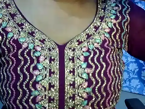 Snapshot of Sexy_vipasha chatting on 11-07-25, 07:25 Sexy vipasha online show from 11-07-25, 07:25