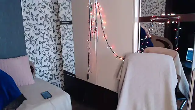 AmoraLuv online show from 02-25-26, 10:47