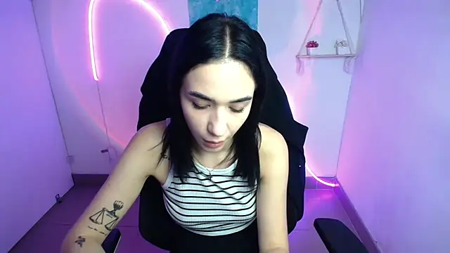 Bella Night4 online show from 10-30-25, 07:21