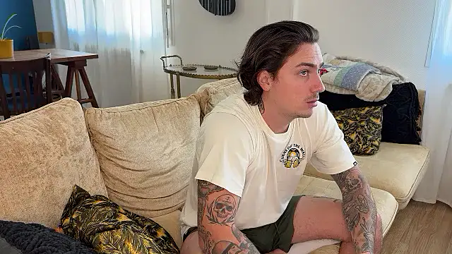 Cam-FrenchKiss online show from 10-12-25, 01:21