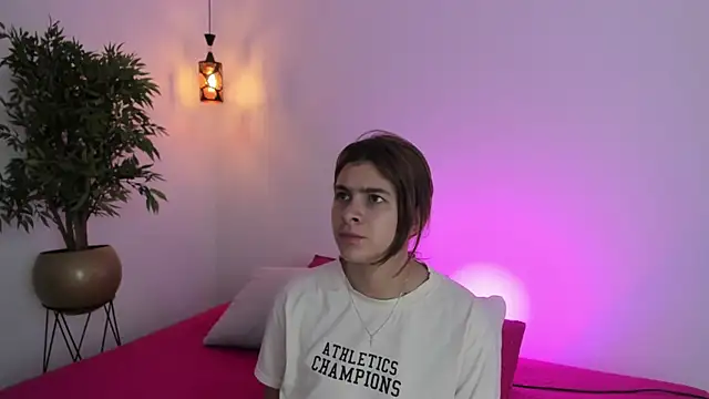 kaylajhonnes6 online show from 09-28-25, 12:54