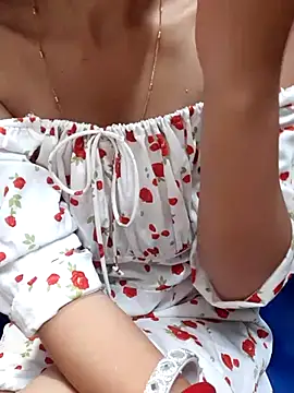 Snapshot of siya_rani67 chatting on 09-18-25, 04:42 siya rani67 online show from 09-18-25, 04:42