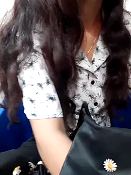 Snapshot of siya_rani67 chatting on 10-05-25, 06:12 siya rani67 online show from 10-05-25, 06:12