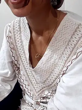 Snapshot of siya_rani67 chatting on 10-06-25, 06:33 siya rani67 online show from 10-06-25, 06:33