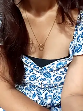 Snapshot of siya_rani67 chatting on 10-23-25, 01:10 siya rani67 online show from 10-23-25, 01:10