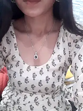 Snapshot of siya_rani67 chatting on 12-03-25, 05:11 siya rani67 online show from 12-03-25, 05:11