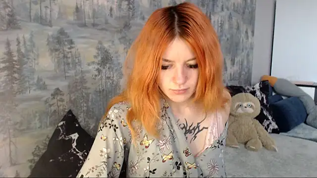 Snapshot of __Elina__ chatting on 09-17-25, 03:30 Elina online show from 09-17-25, 03:30