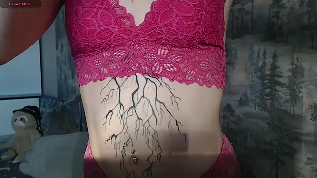 Snapshot of __Elina__ chatting on 10-18-25, 03:20 Elina online show from 10-18-25, 03:20