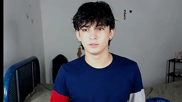 Snapshot of big_lunatic chatting on 09-12-25, 03:50 big lunatic online show from 09-12-25, 03:50