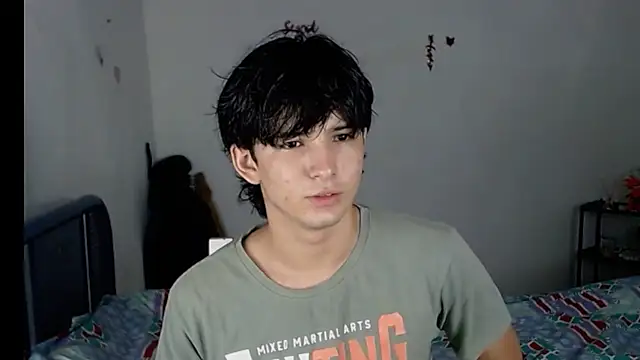 Snapshot of big_lunatic chatting on 09-16-25, 03:40 big lunatic online show from 09-16-25, 03:40