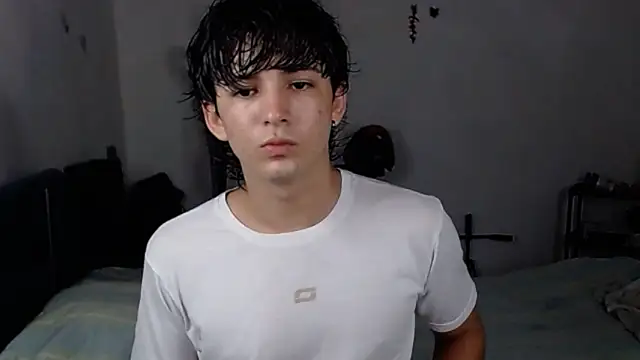 Snapshot of big_lunatic chatting on 10-06-25, 03:59 big lunatic online show from 10-06-25, 03:59