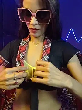 royeoy22 online show from 03-12-26, 09:59