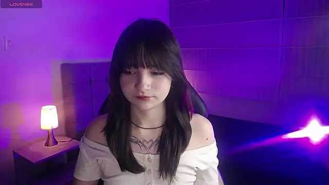  Charlotte Collins  online show from 12-18-25, 02:45