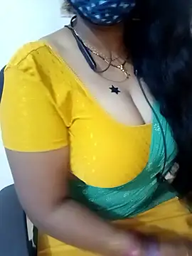Snapshot of tamil_Vennila chatting on 01-12-26, 09:14 tamil Vennila online show from 01-12-26, 09:14