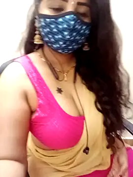 Snapshot of tamil_Vennila chatting on 01-13-26, 10:26 tamil Vennila online show from 01-13-26, 10:26