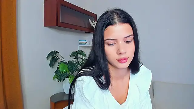 Snapshot of JoCauterucci chatting on 09-19-25, 06:48 JoCauterucci online show from 09-19-25, 06:48