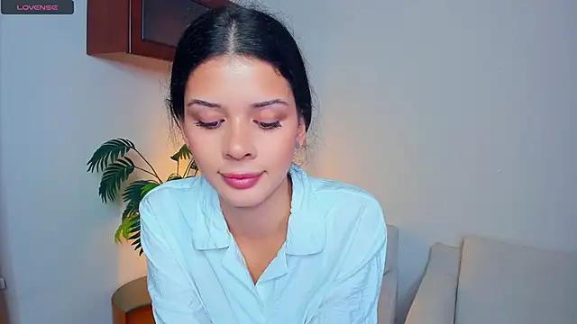 Snapshot of JoCauterucci chatting on 10-07-25, 07:05 JoCauterucci online show from 10-07-25, 07:05