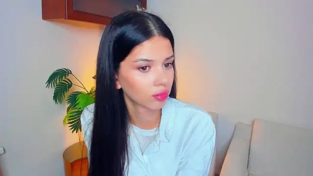 Snapshot of JoCauterucci chatting on 10-08-25, 06:55 JoCauterucci online show from 10-08-25, 06:55