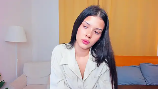 Snapshot of JoCauterucci chatting on 10-28-25, 06:50 JoCauterucci online show from 10-28-25, 06:50