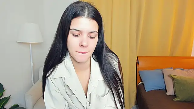 Snapshot of JoCauterucci chatting on 11-01-25, 06:48 JoCauterucci online show from 11-01-25, 06:48