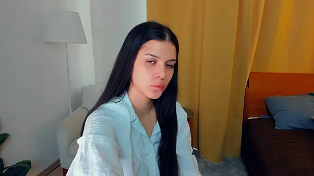 Snapshot of JoCauterucci chatting on 11-08-25, 06:46 JoCauterucci online show from 11-08-25, 06:46