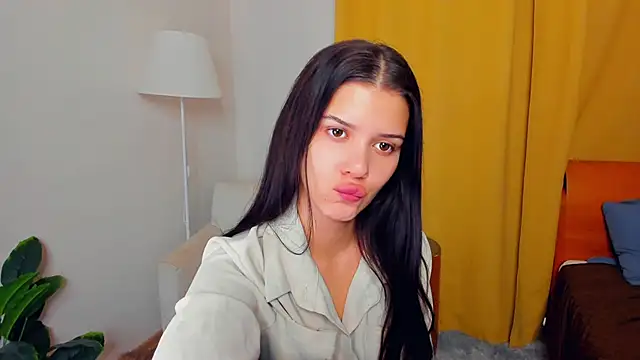 Snapshot of JoCauterucci chatting on 11-11-25, 06:46 JoCauterucci online show from 11-11-25, 06:46