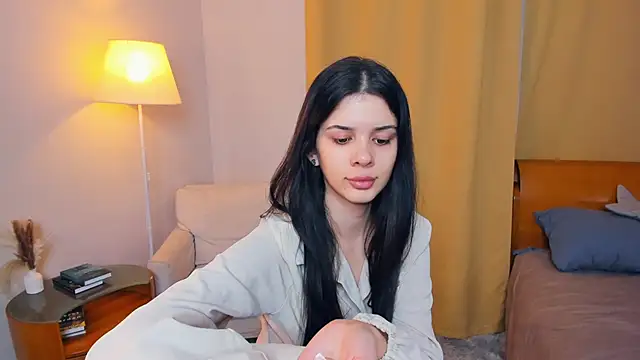 Snapshot of JoCauterucci chatting on 12-05-25, 06:44 JoCauterucci online show from 12-05-25, 06:44