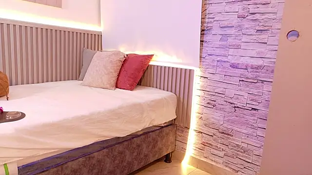 Snapshot of liz_monserrat_1 chatting on 10-30-25, 07:36 liz monserrat 1 online show from 10-30-25, 07:36