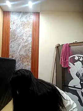 Snapshot of SaraBust chatting on 10-18-25, 02:40 SaraBust online show from 10-18-25, 02:40