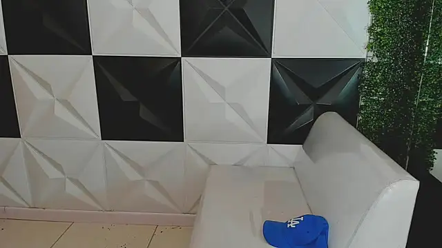 bull cam online show from 10-04-25, 06:50