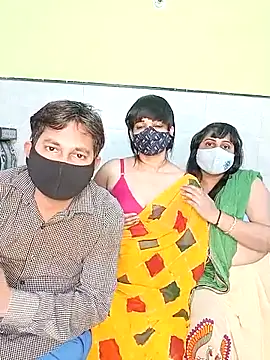 Snapshot of kamini_bhabhi chatting on 12-18-25, 04:24 kamini bhabhi online show from 12-18-25, 04:24