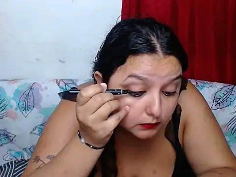 KeilyHall online show from 11-25-25, 10:15