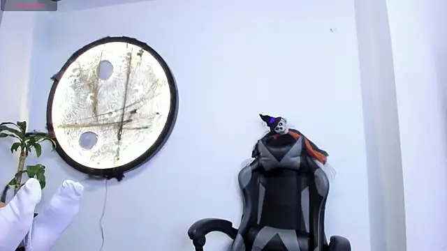 Snapshot of Miaa_Rosse chatting on 10-11-25, 12:04 Miaa Rosse online show from 10-11-25, 12:04