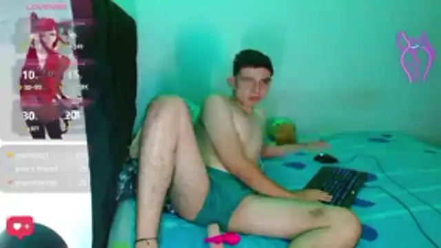 Snapshot of NoahAyala chatting on 11-11-25, 06:02 NoahAyala online show from 11-11-25, 06:02