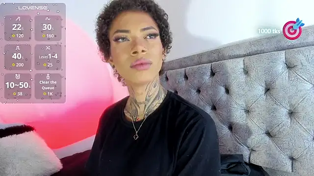 Snapshot of michell_danna chatting on 10-12-25, 12:53 michell danna online show from 10-12-25, 12:53