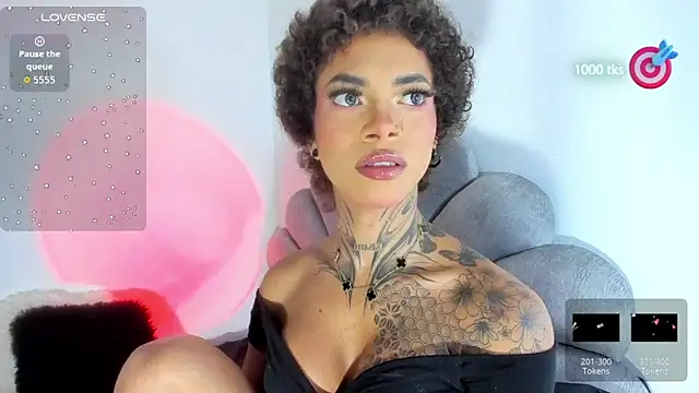 Snapshot of michell_danna chatting on 12-03-25, 02:19 michell danna online show from 12-03-25, 02:19