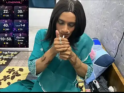LuvLayla online show from 06-20-26, 11:40