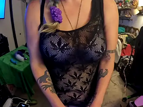 R4inbowK1tty online show from 10-15-25, 03:17