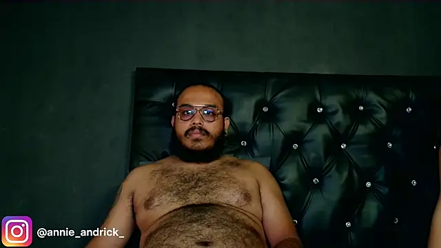  leda swan  online show from 12-14-25, 03:28