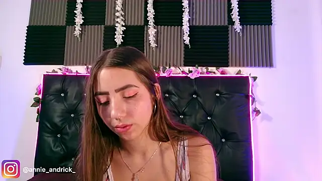  leda swan  online show from 03-12-26, 01:17