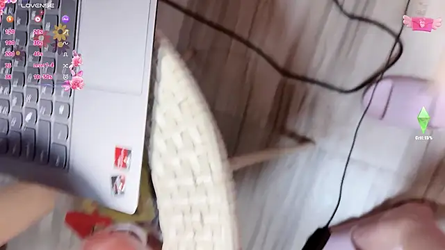 Snapshot of sily1230 chatting on 10-11-25, 02:22 sily1230 online show from 10-11-25, 02:22