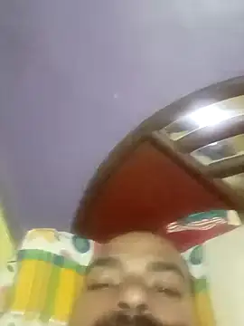 Snapshot of king08- chatting on 07-13-26, 03:04 king08- online show from 07-13-26, 03:04