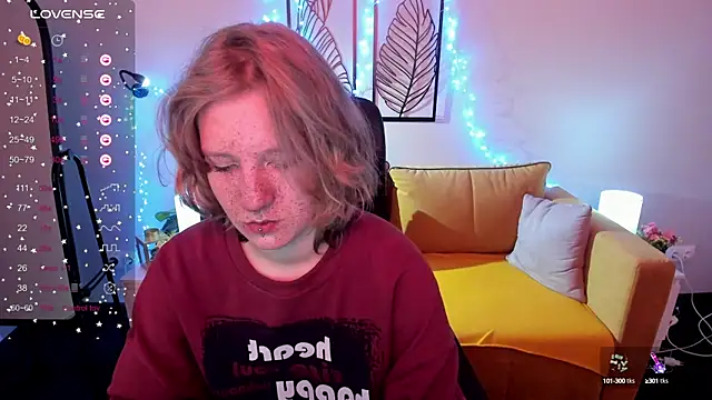 Hailey Foxy online show from 10-12-25, 08:57