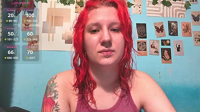 Snapshot of Hailey_Foxy chatting on 06-14-26, 07:38 Hailey Foxy online show from 06-14-26, 07:38